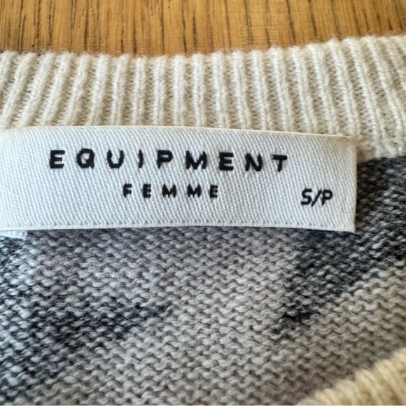 Equipment Small Cashmere Sweater Stars Gray Black Crewneck - Picture 9 of 9